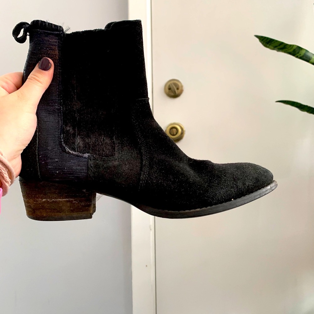 Black Boots